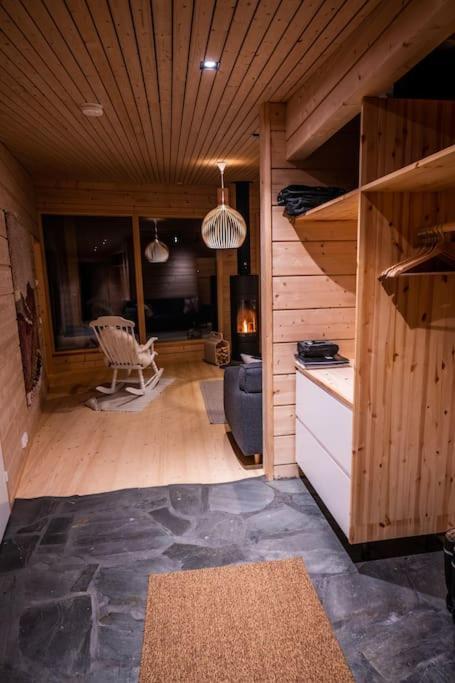 Uusi Hirsimoekki 7 Henkiloelle Villa Inari Luaran gambar