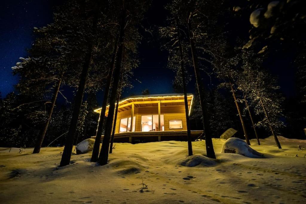 Uusi Hirsimoekki 7 Henkiloelle Villa Inari Luaran gambar