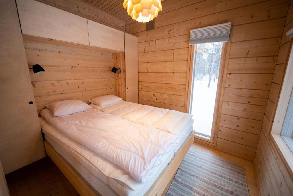 Uusi Hirsimoekki 7 Henkiloelle Villa Inari Luaran gambar